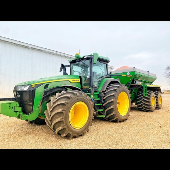 Meet your Posher, Logan - Picture 1 of 1